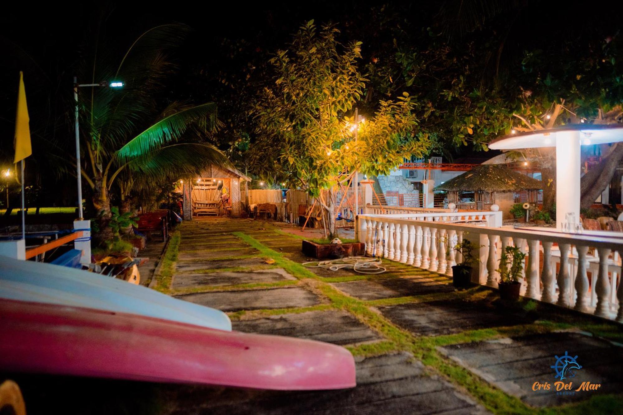 Cris Del Mar Resort Bolinao Exterior foto