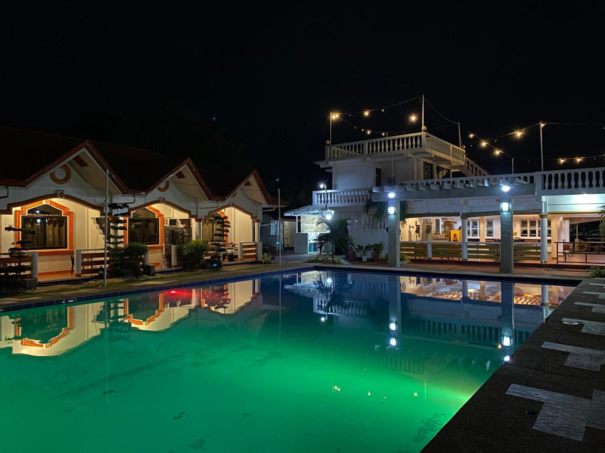 Cris Del Mar Resort Bolinao Exterior foto