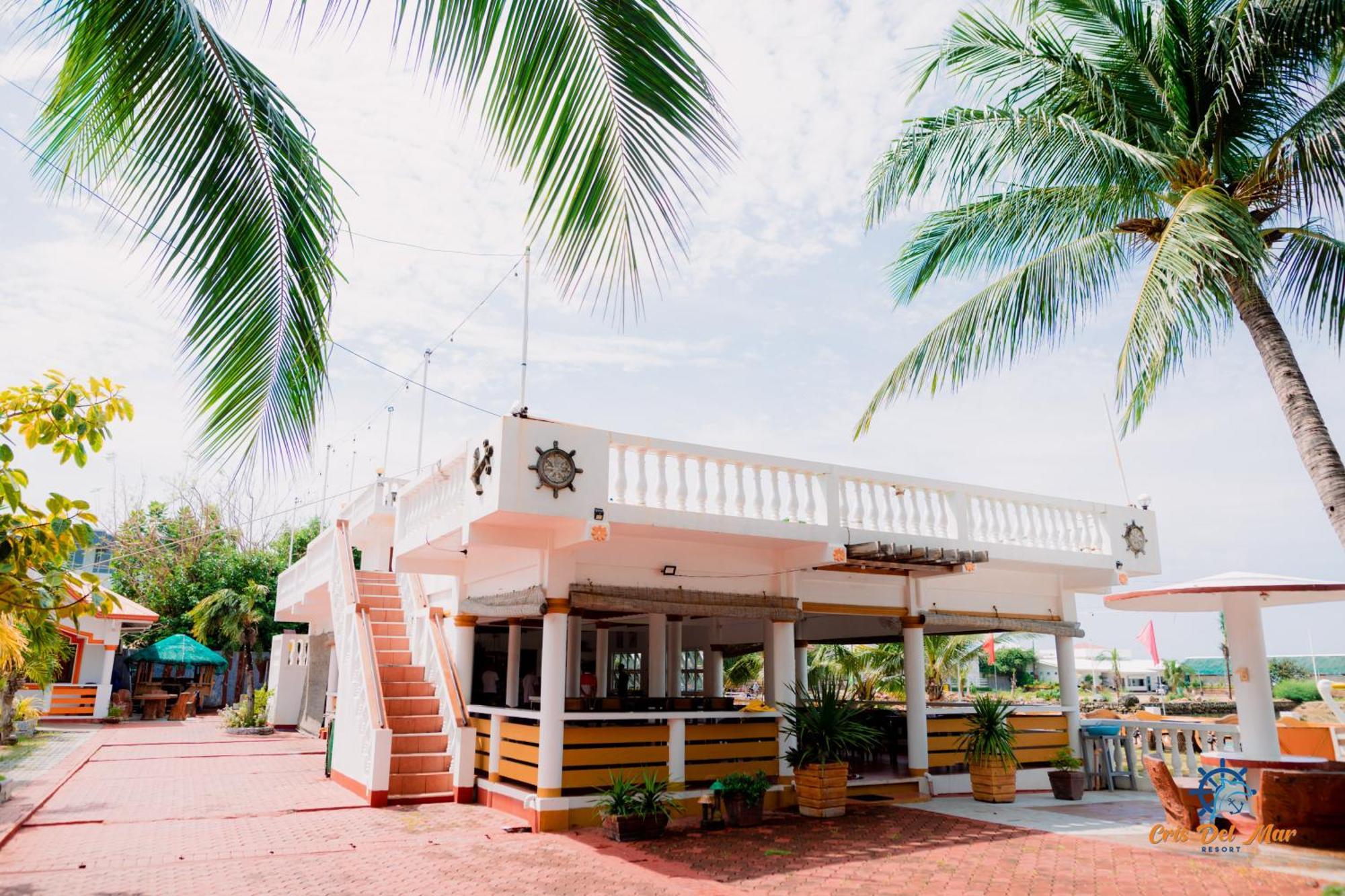 Cris Del Mar Resort Bolinao Exterior foto