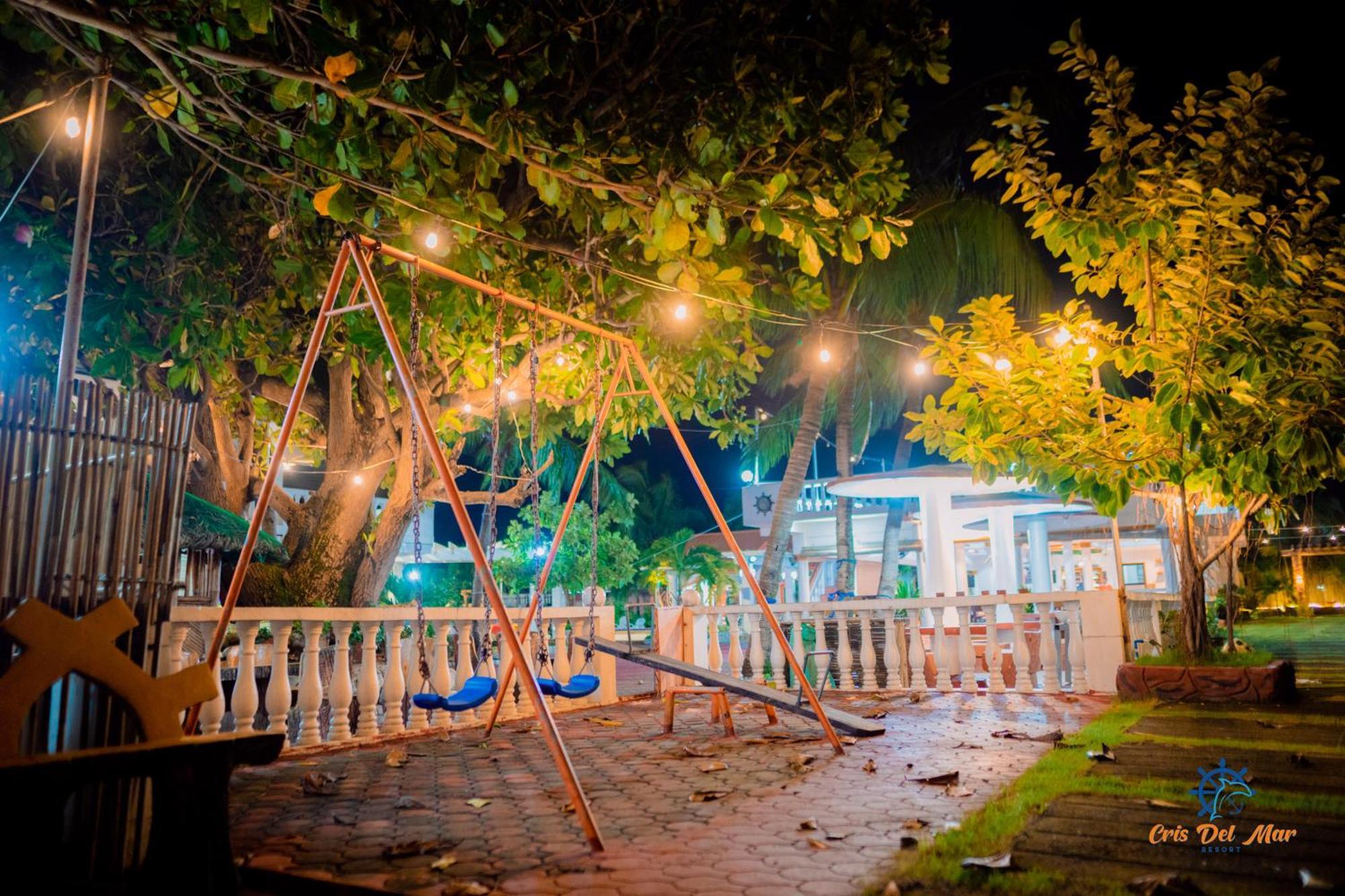 Cris Del Mar Resort Bolinao Exterior foto